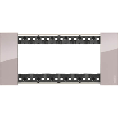 Frame 6M Aura Italian standard - bticino Living Now KA4806DM