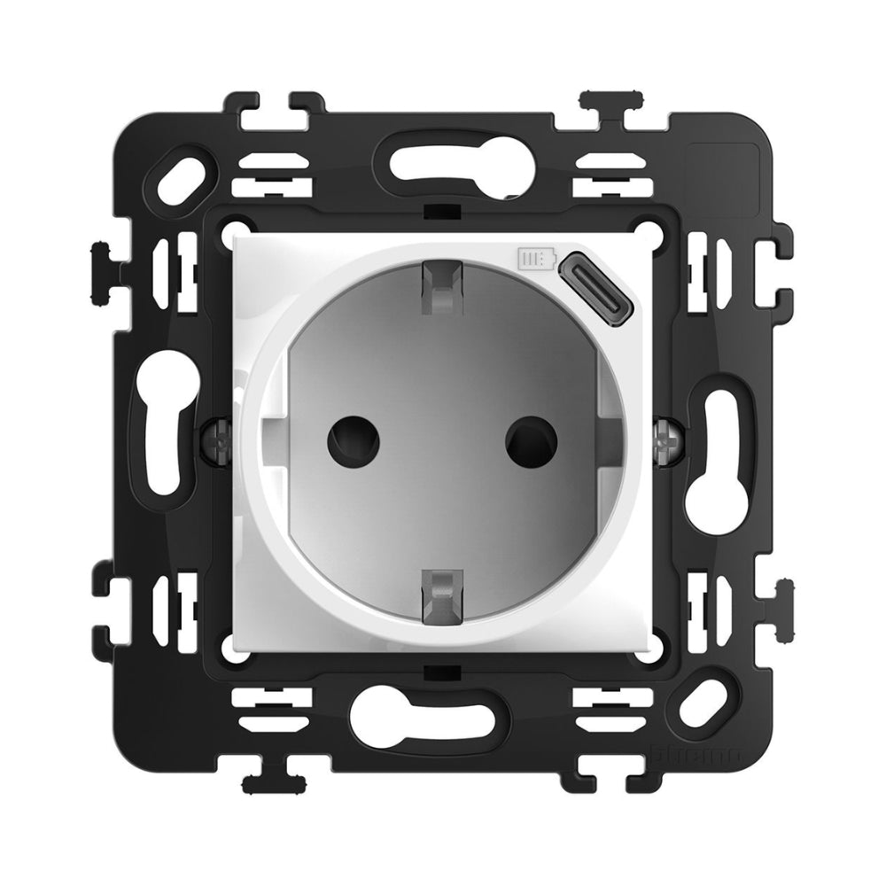 Socket Shuko 16A with USB type C 1.5A 7.5W 2M White /blister/ - bticino Classia RW4141USB