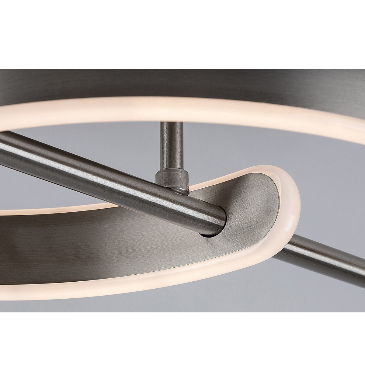 Jarnelle – LED плафон 30W, атинен хром, 3000K топла светлина