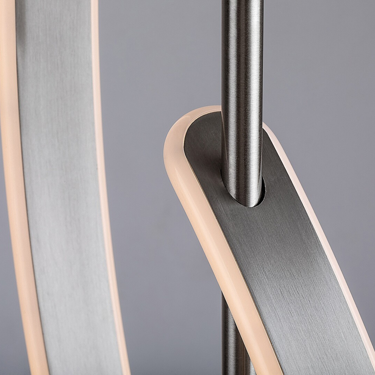 Jarnelle – LED лампион 30W, атинен хром, 3000K топла светлина