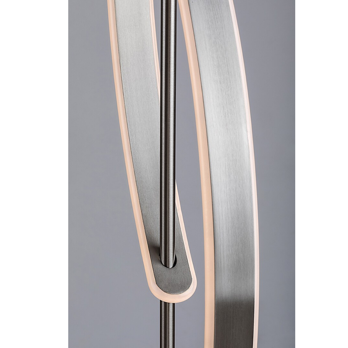 Jarnelle – LED лампион 30W, атинен хром, 3000K топла светлина