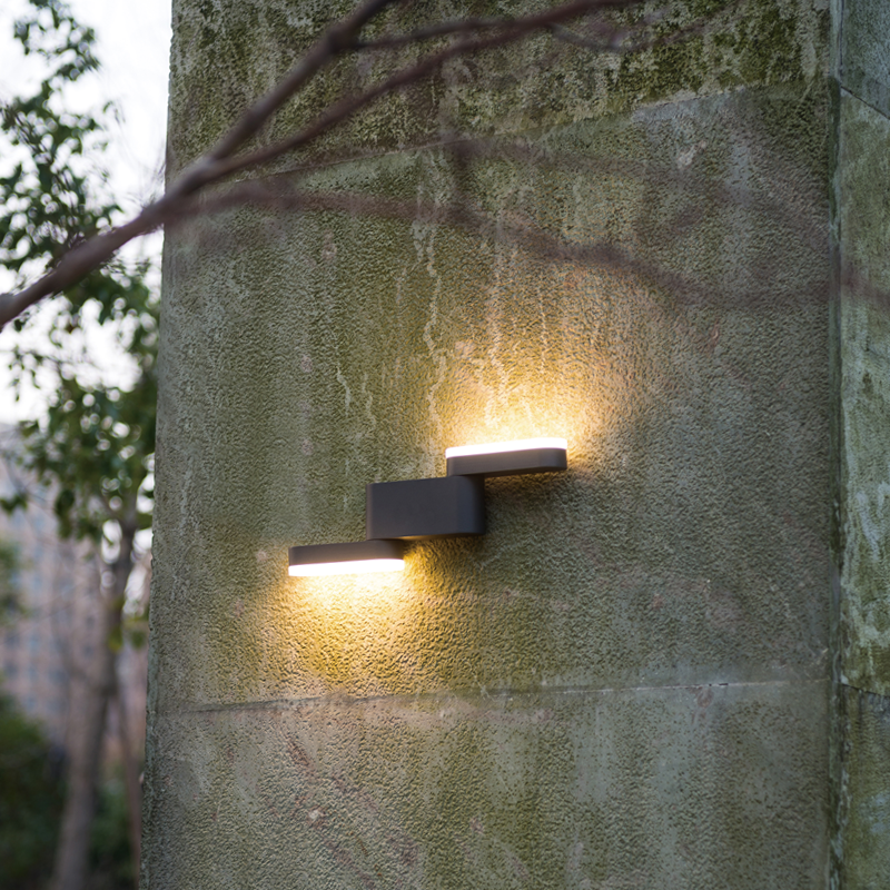 Facade sconce ITRI