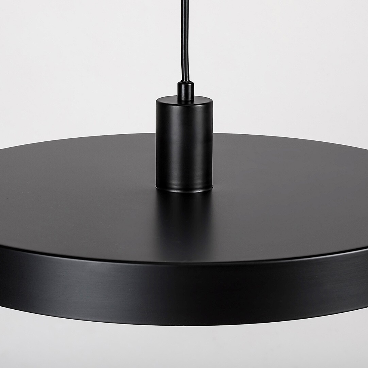 Alatar – висящ пендел, черен мат, Ø40 см, индустриален стил