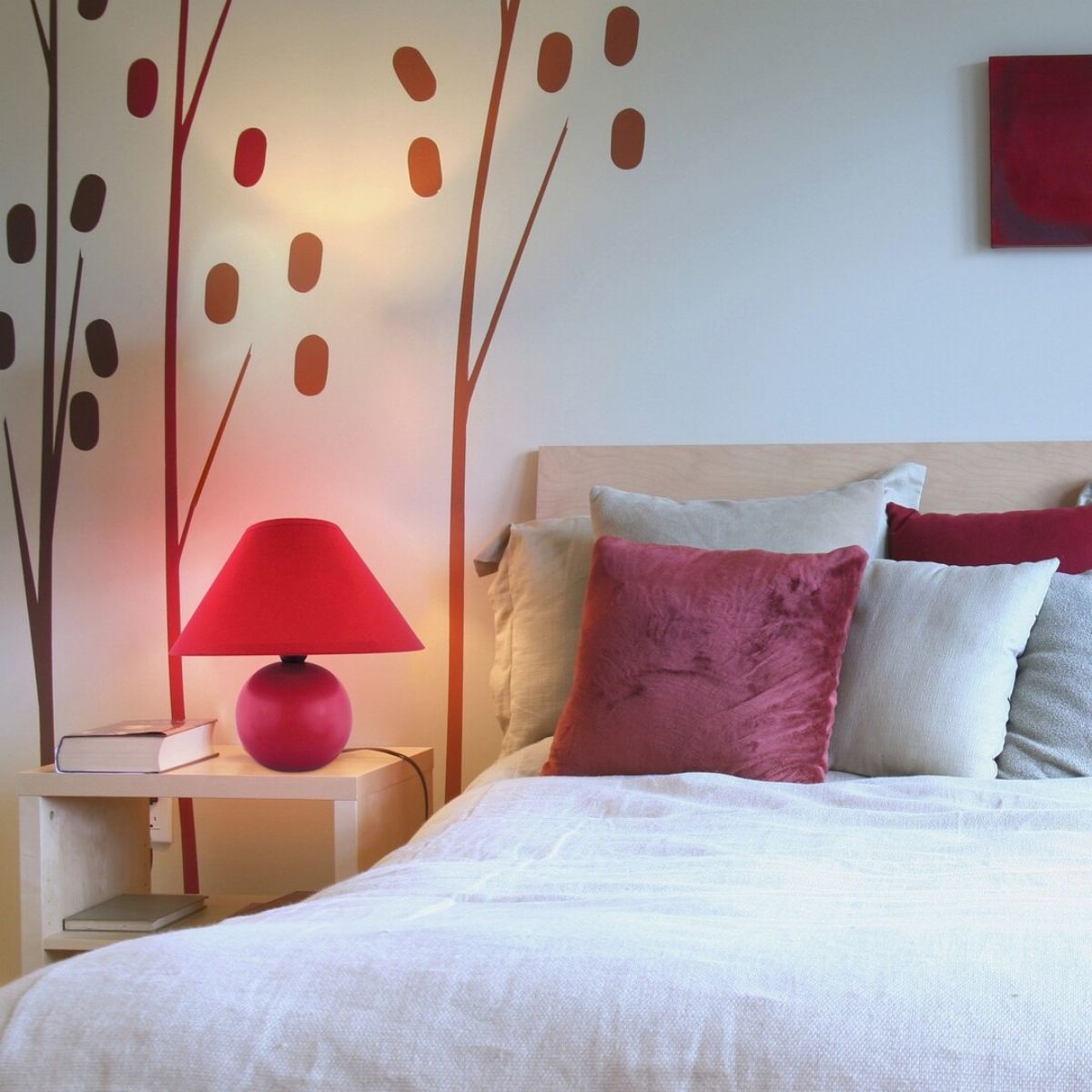 Ariel – нощна лампа от керамика и текстил, 1xE14, цвят череша, класически стил