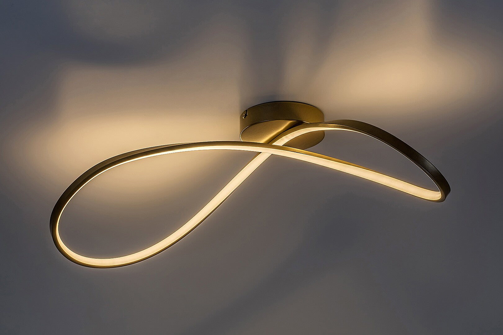 CASTIEL | Gold LED ceiling light – 30W, 3000K, modern design