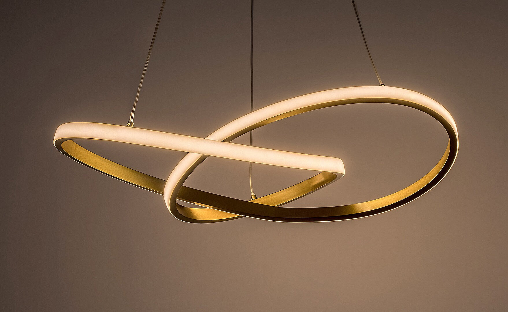 CASTIEL | Gold LED pendant light – 36W, 3000K, artistic design