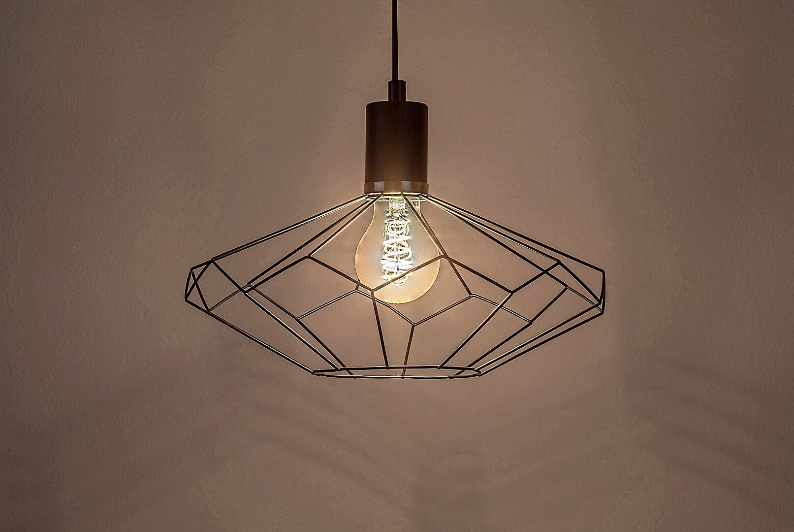 Fran – RABALUX hanging lamp with metal shade, vintage style