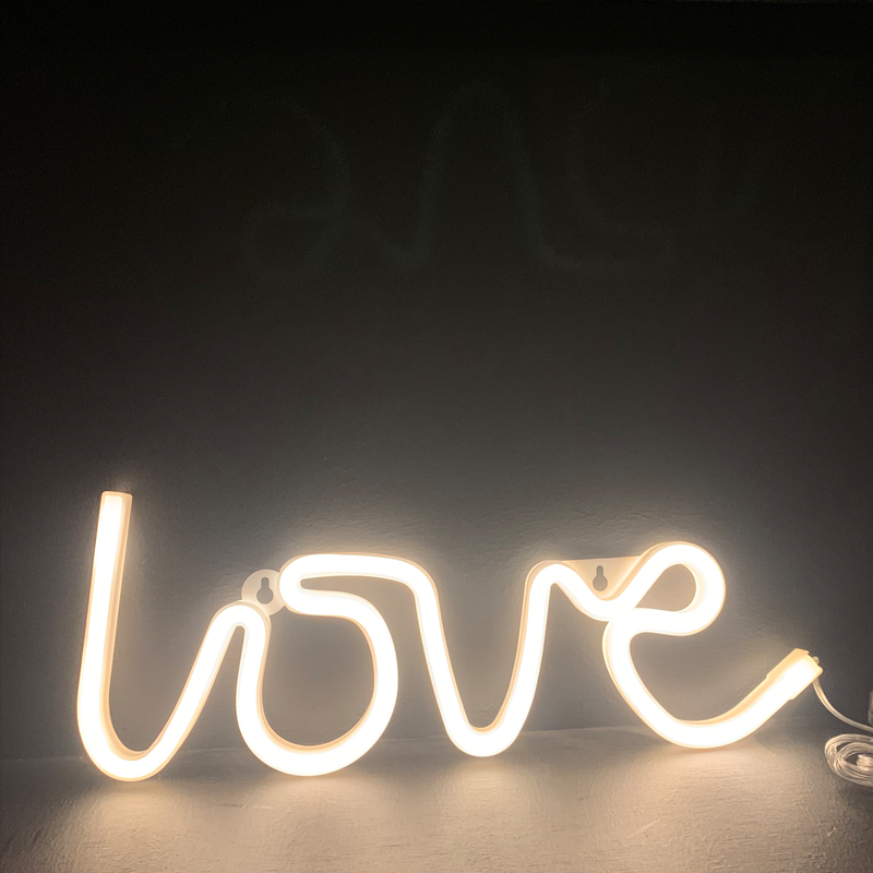 Неонови LED светлини LOVE - с батерия и USB - AVA Lighting