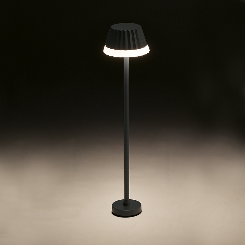 VIANA gray garden post LED 10W, 3000K, IP65